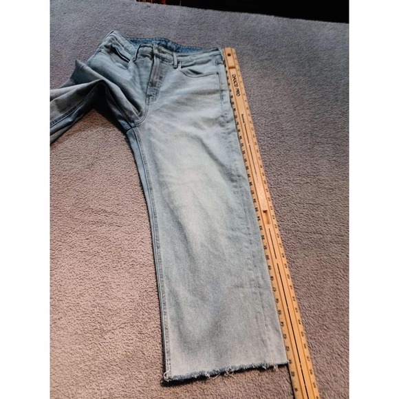 Old Navy Extra High-Rise Sky-Hi Wide-Leg Jeans Women's 12 Light Wash Raw Hem - Picture 5 of 10